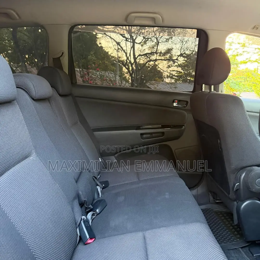 Toyota Wish 2005 Gray