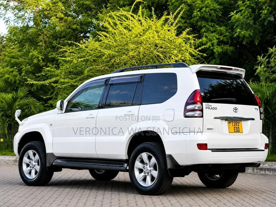Toyota Land Cruiser Prado 2007 White