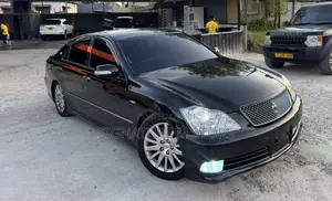 Toyota Crown 2004 Black