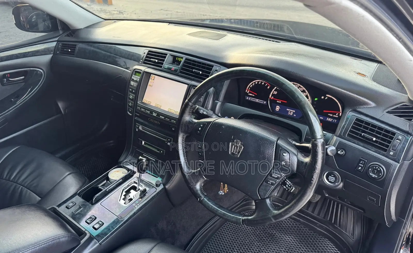 Toyota Crown 2004 Black