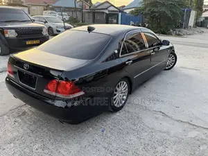 Toyota Crown 2004 Black