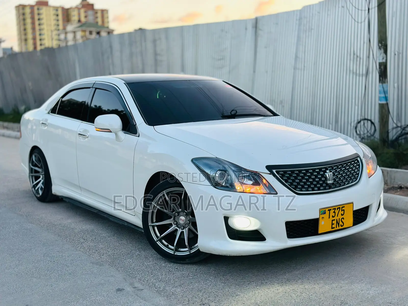 Toyota Crown 2010 White