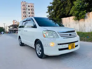 Toyota Noah 2008 White
