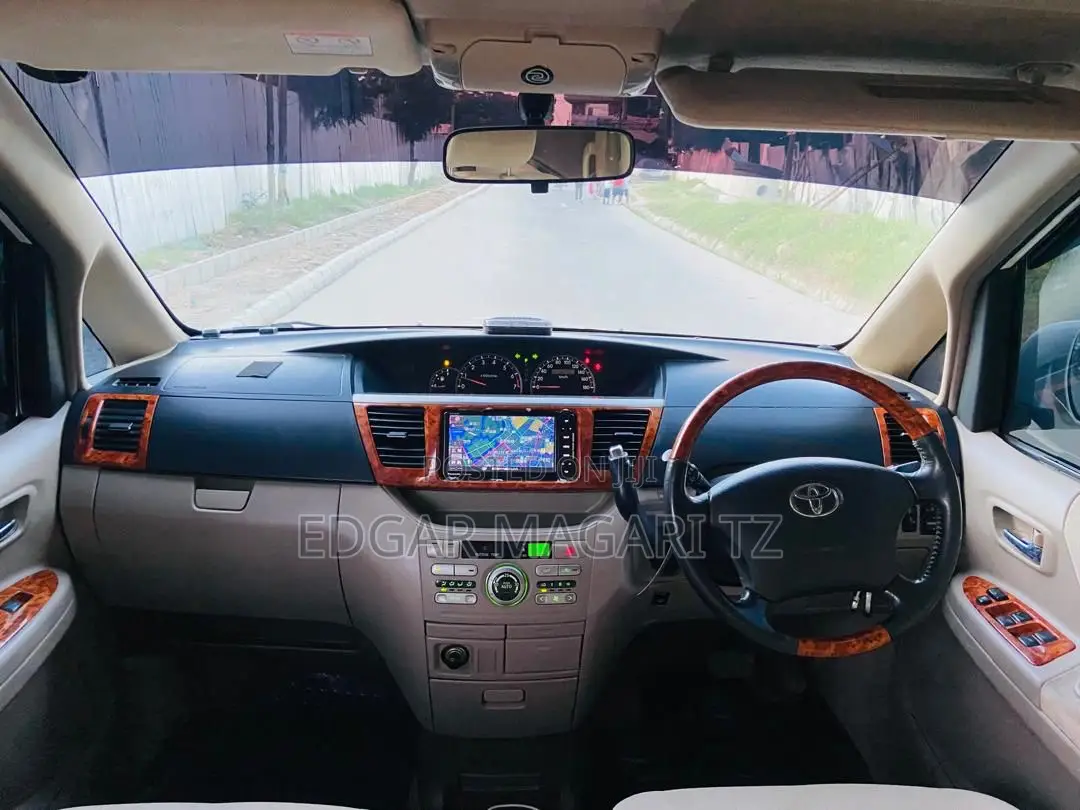 Toyota Noah 2008 White