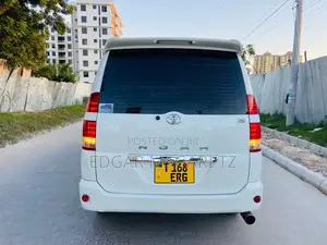Toyota Noah 2008 White