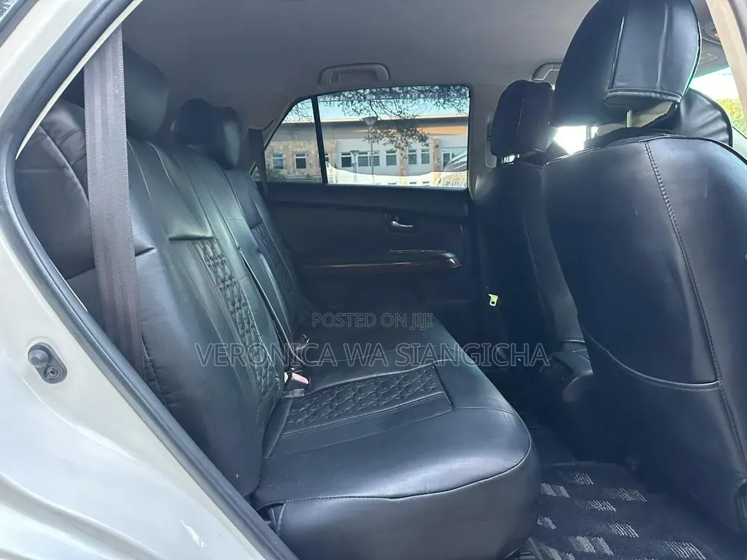 Toyota Harrier 2005 White