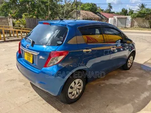 Toyota Vitz 2010 Blue