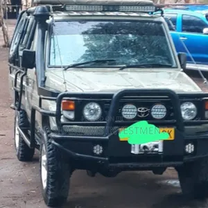 Toyota Land Cruiser 2006 Silver