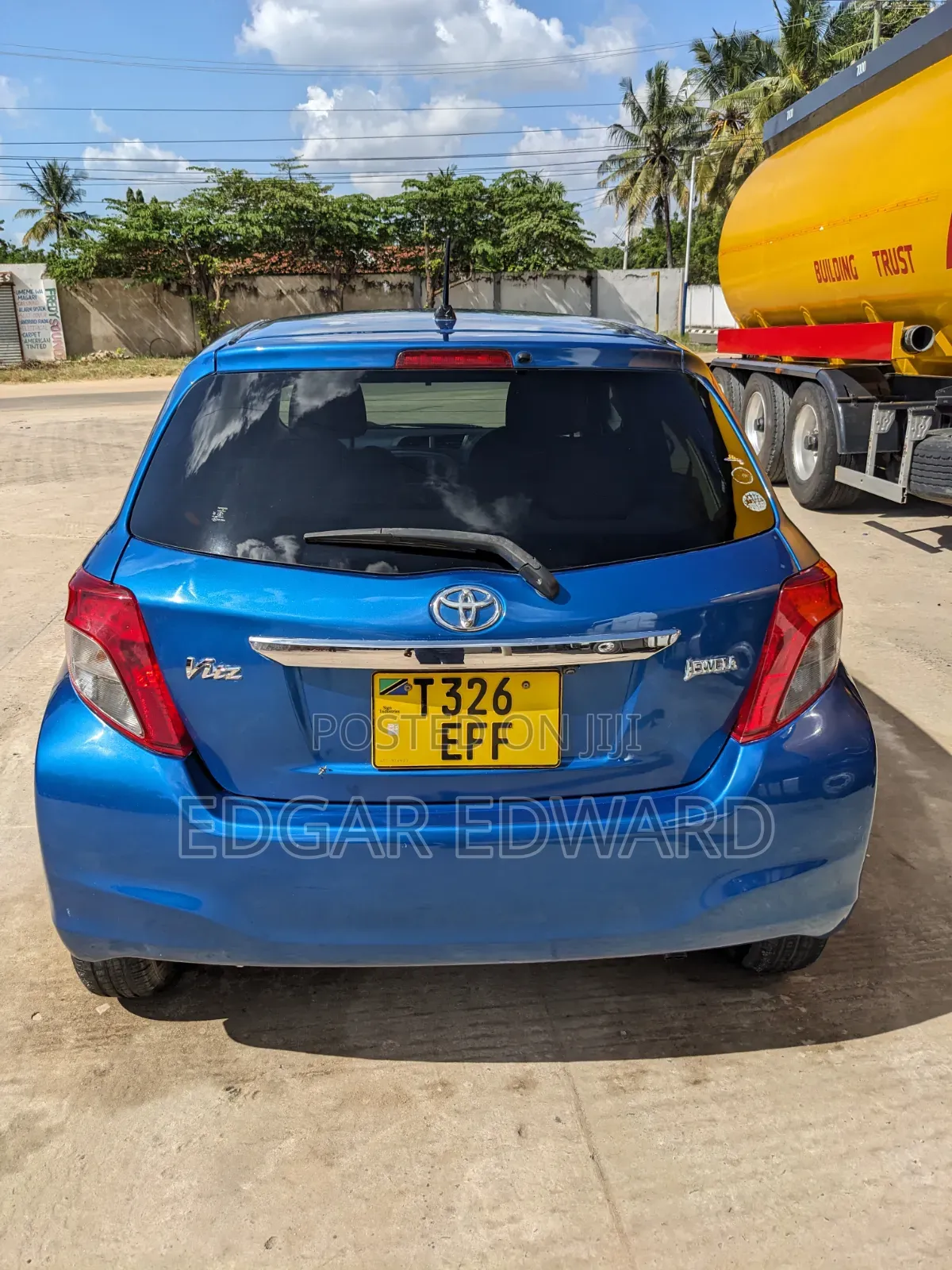 Toyota Vitz 2010 Blue