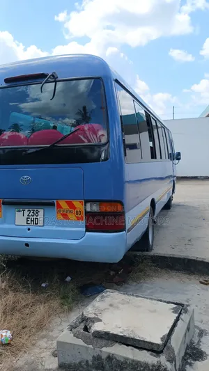 Toyota Coaster 2004