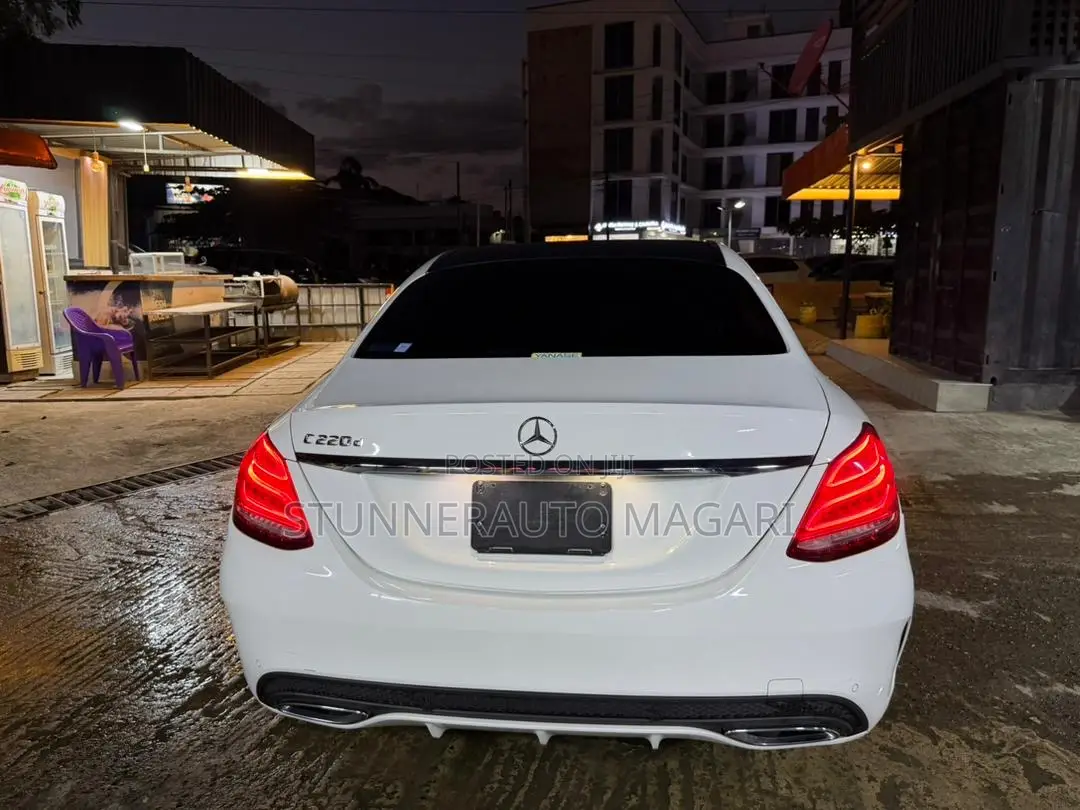 Mercedes-Benz C200 2015 Pearl
