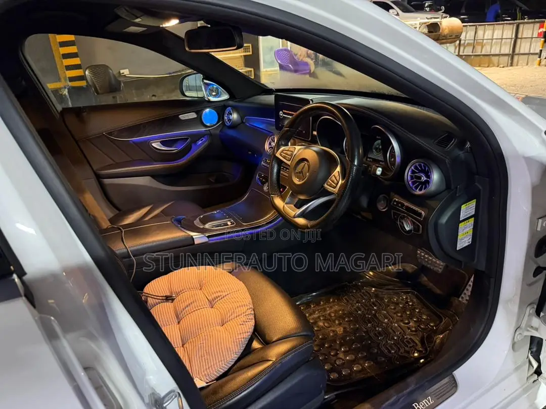 Mercedes-Benz C200 2015 Pearl