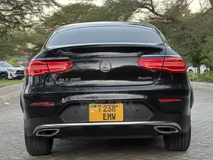 Mercedes-Benz GLC-Class 2017 Black