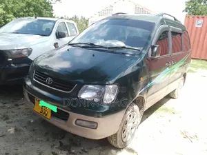 Toyota Noah 2001 Green