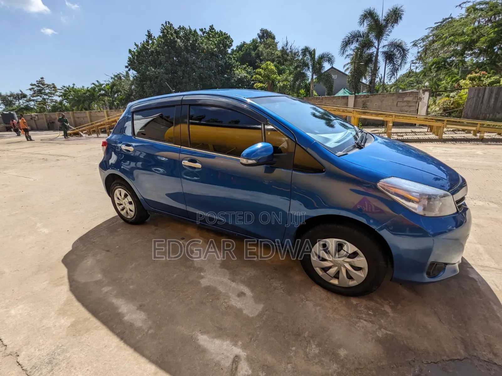 Toyota Vitz 2010 Blue