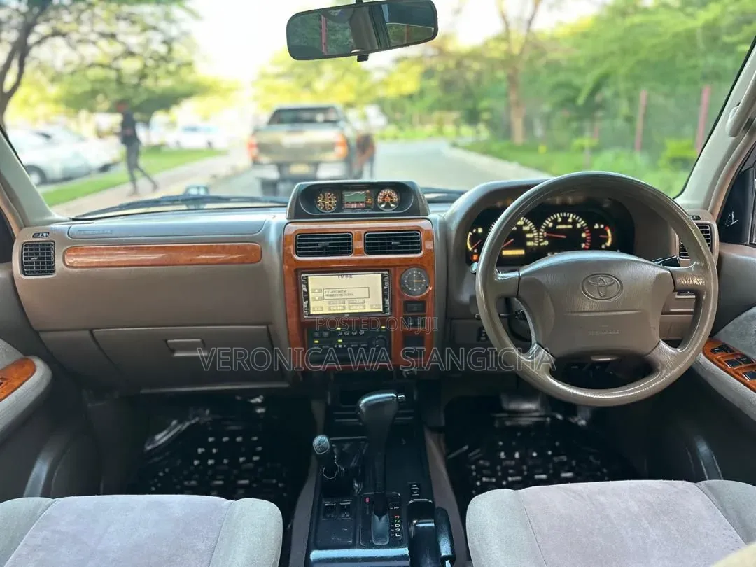 Toyota Land Cruiser Prado 2001 White