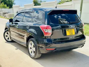 Subaru Forester 2.0XT Premium 4dr SUV AWD (2.0L 4cyl Turbo CVT) 2014 Black
