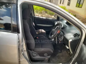 Toyota IST 2003 Silver