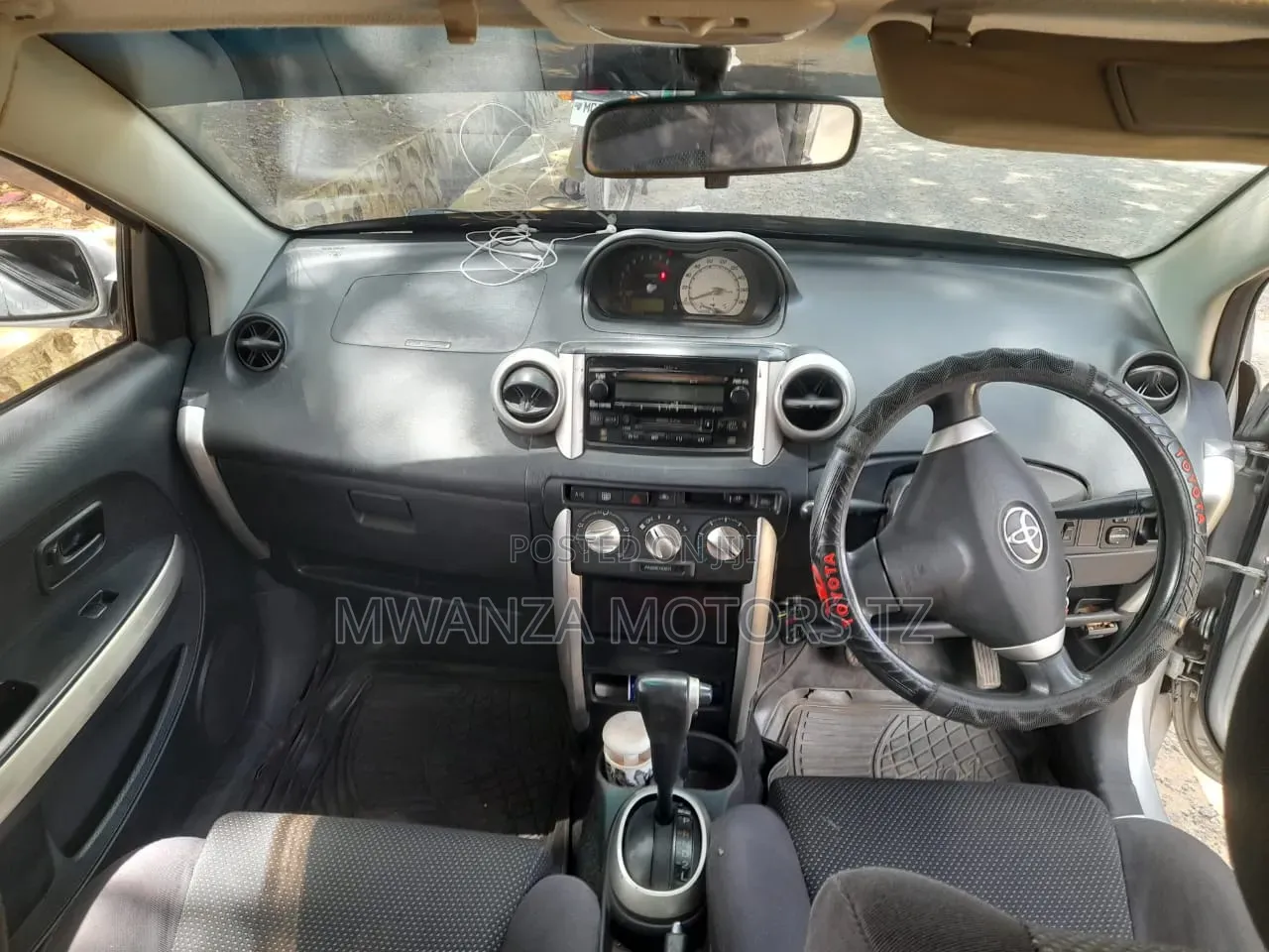 Toyota IST 2003 Silver