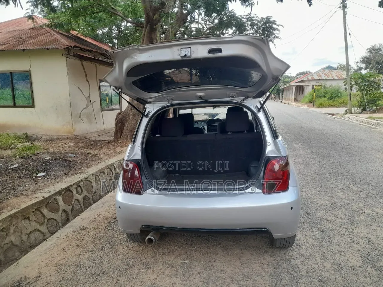 Toyota IST 2003 Silver