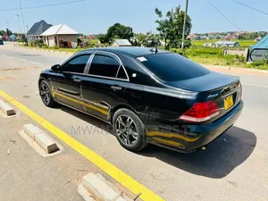 Toyota Crown 2004 Black