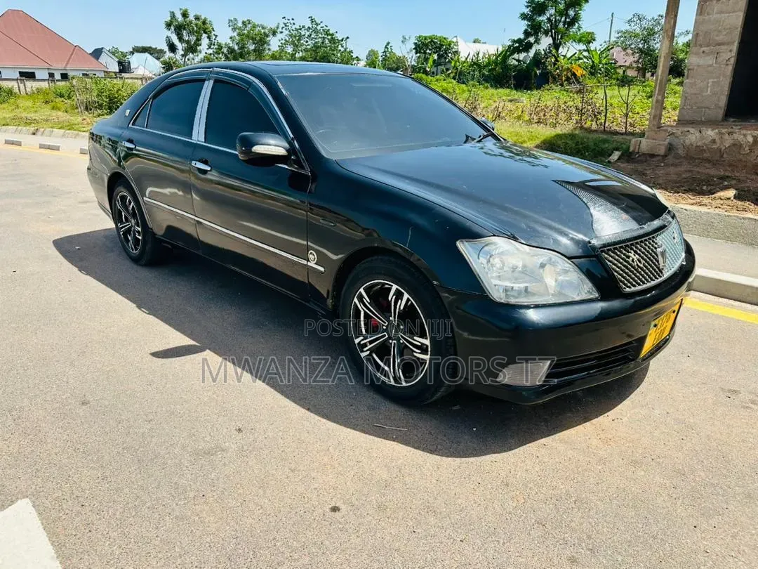 Toyota Crown 2004 Black