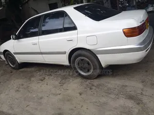 Toyota Premio 2001