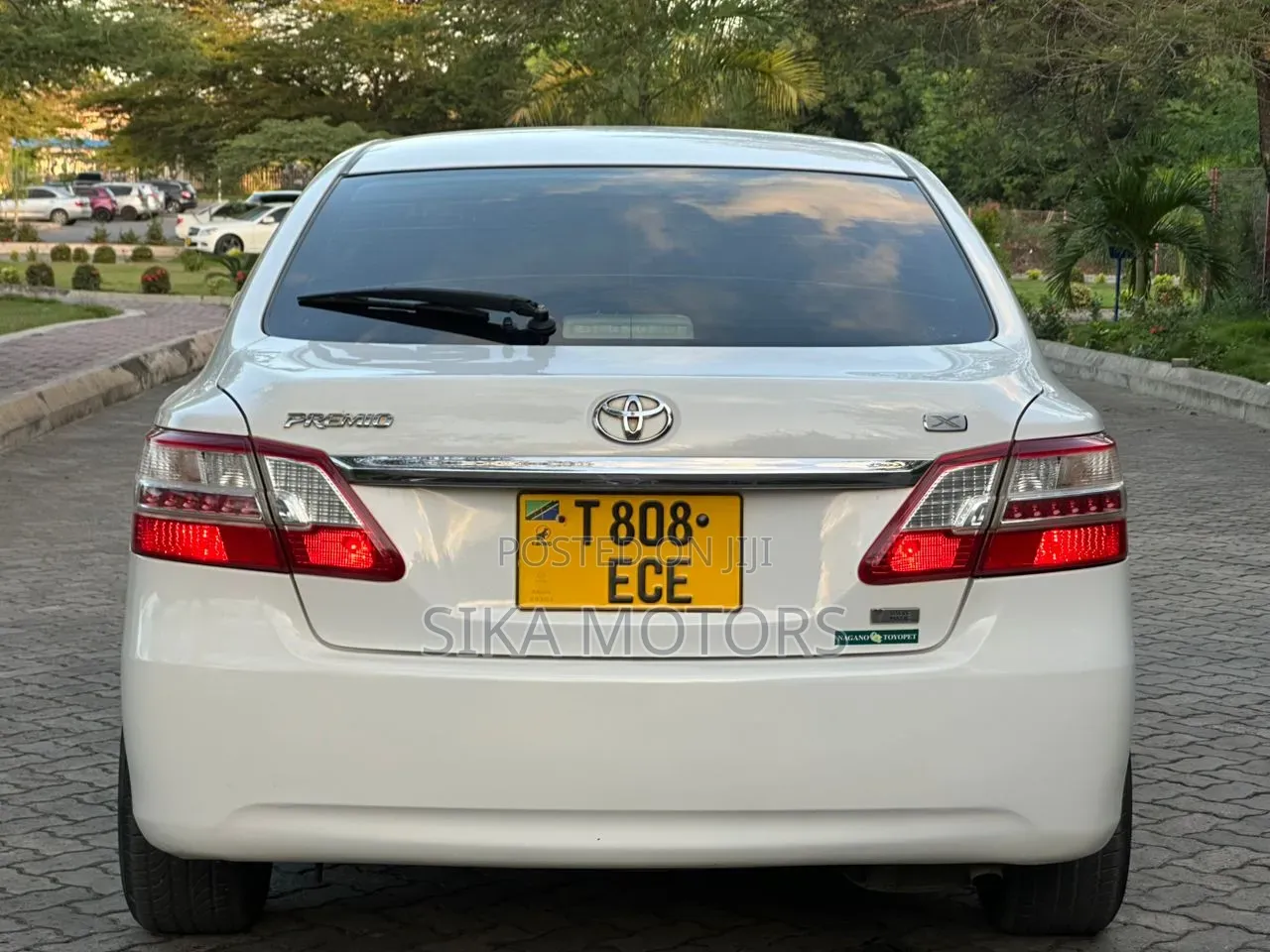 Toyota Premio 2012 White