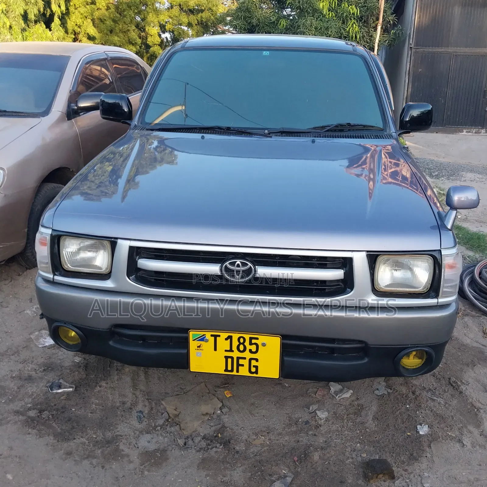 Toyota Hilux 1998 Gray