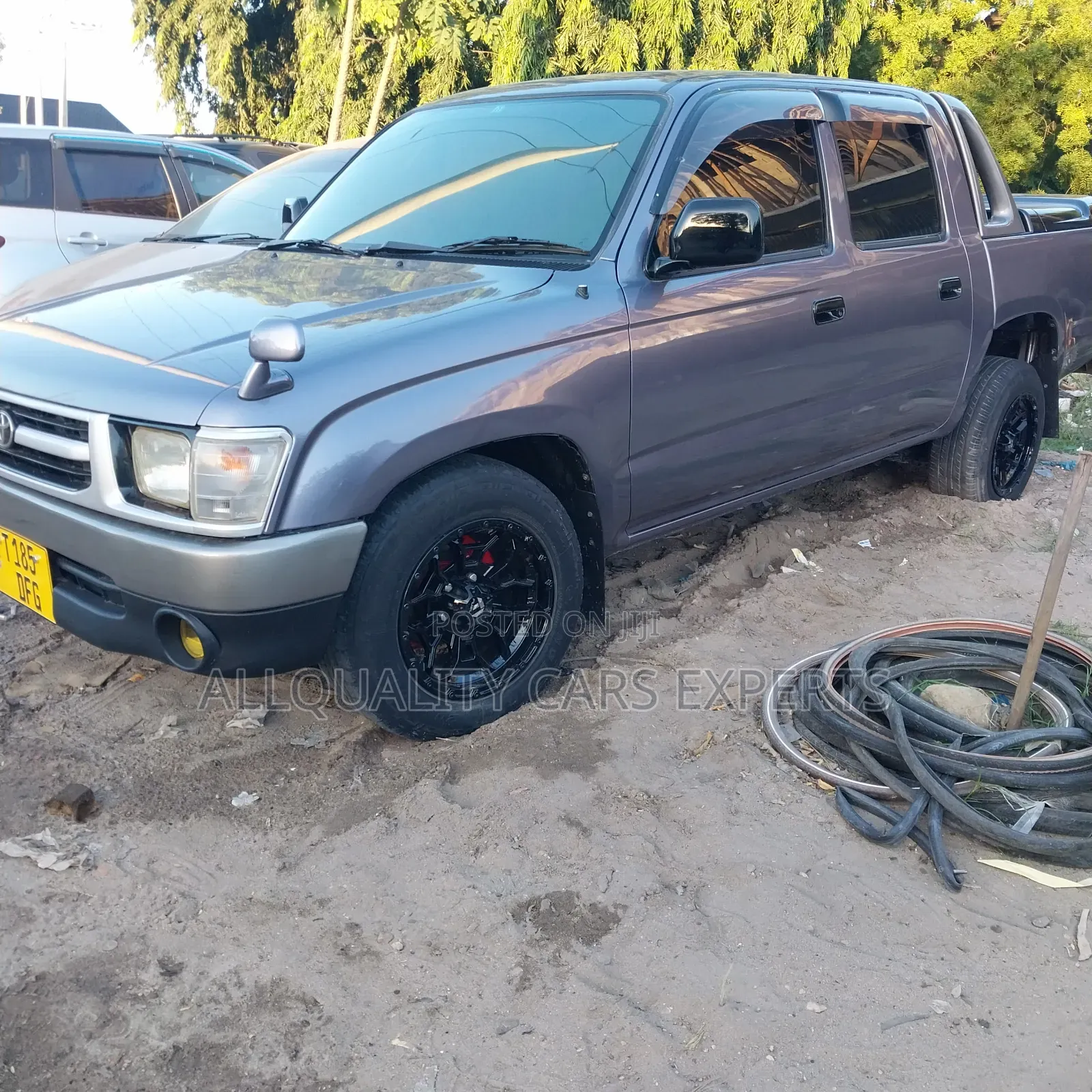 Toyota Hilux 1998 Gray