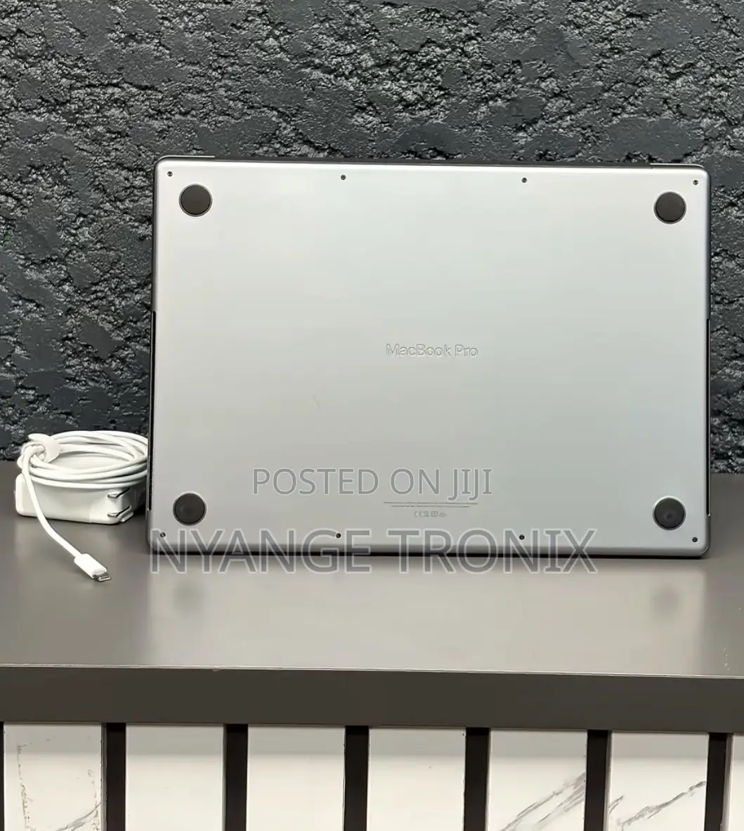Laptop Apple MacBook Pro M1 32GB Apple M1 Max SSD 1T