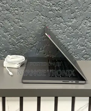 Laptop Apple MacBook Pro M1 32GB Apple M1 Max SSD 1T