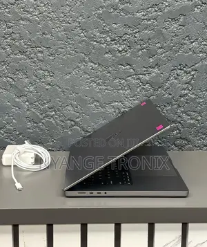 Laptop Apple MacBook Pro M1 32GB Apple M1 Max SSD 1T