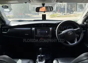 Toyota Fortuner 2022 White