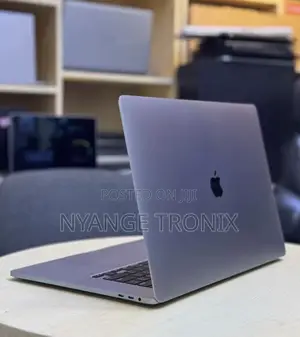 Laptop Apple MacBook Pro 2019 64GB Intel Core i9 SSD 512GB