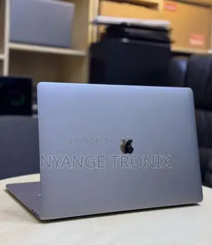 Laptop Apple MacBook Pro 2019 64GB Intel Core i9 SSD 512GB