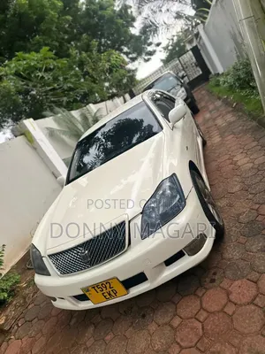 Toyota Crown 2006 White