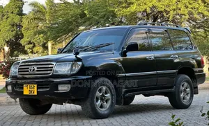 Toyota Land Cruiser HDJ 100 2001 Black
