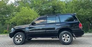 Toyota Land Cruiser HDJ 100 2001 Black