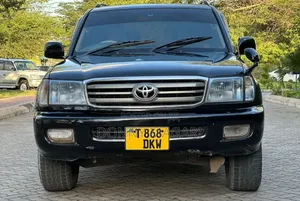 Toyota Land Cruiser HDJ 100 2001 Black