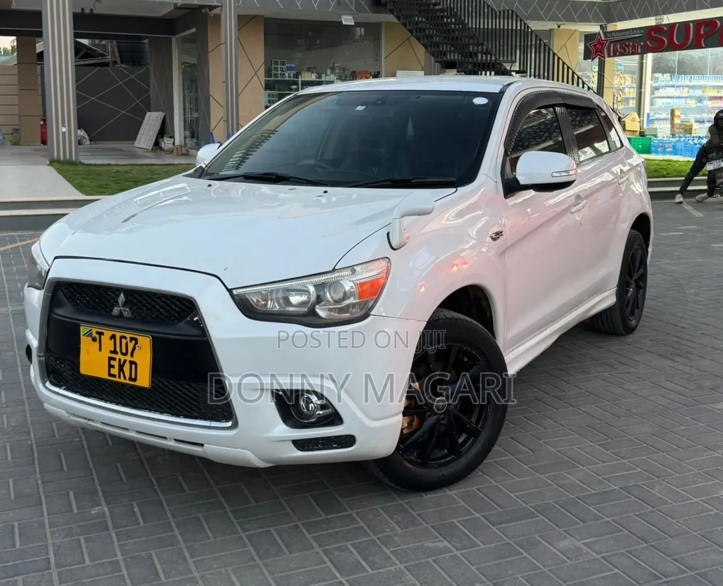 Mitsubishi RVR 2010 White