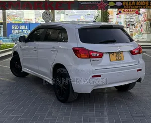 Mitsubishi RVR 2010 White