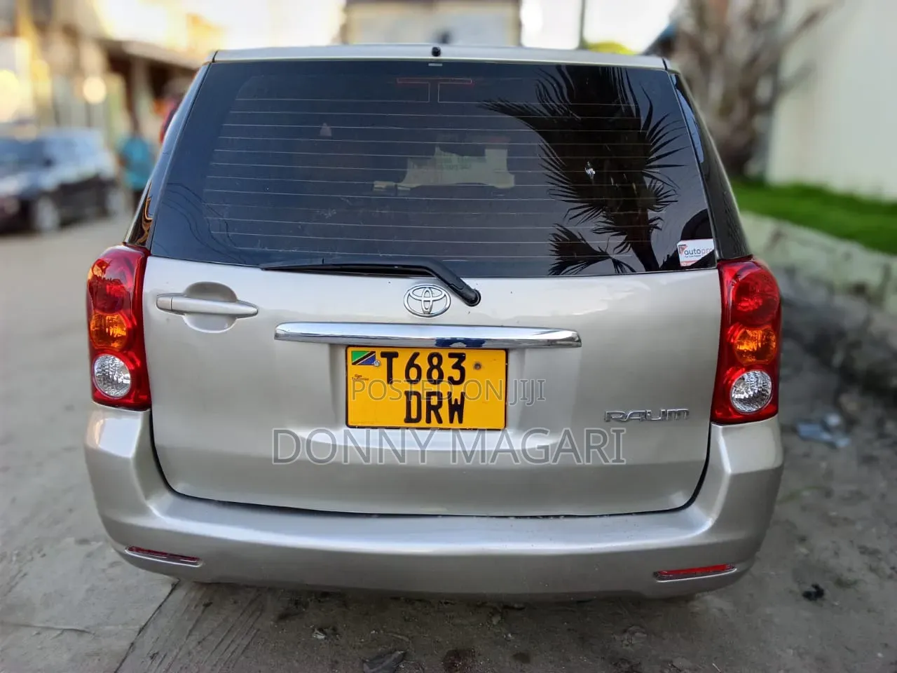 Toyota Raum 2005 Silver