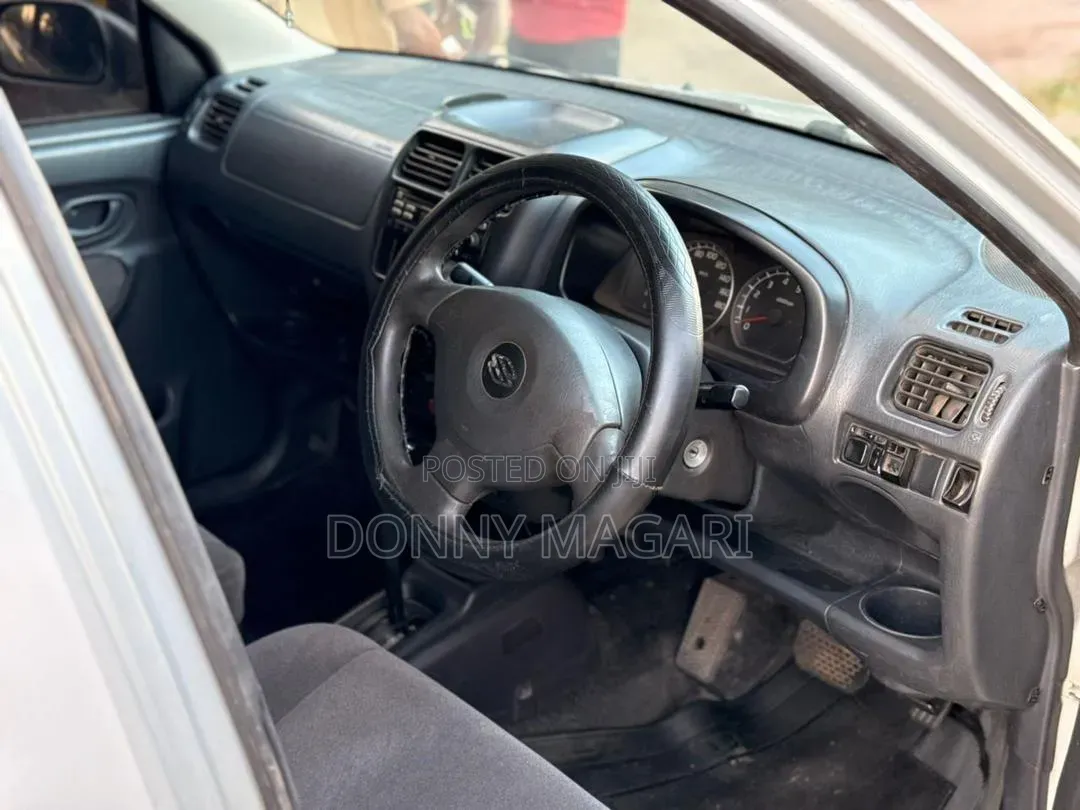 Suzuki Swift 2003 Silver