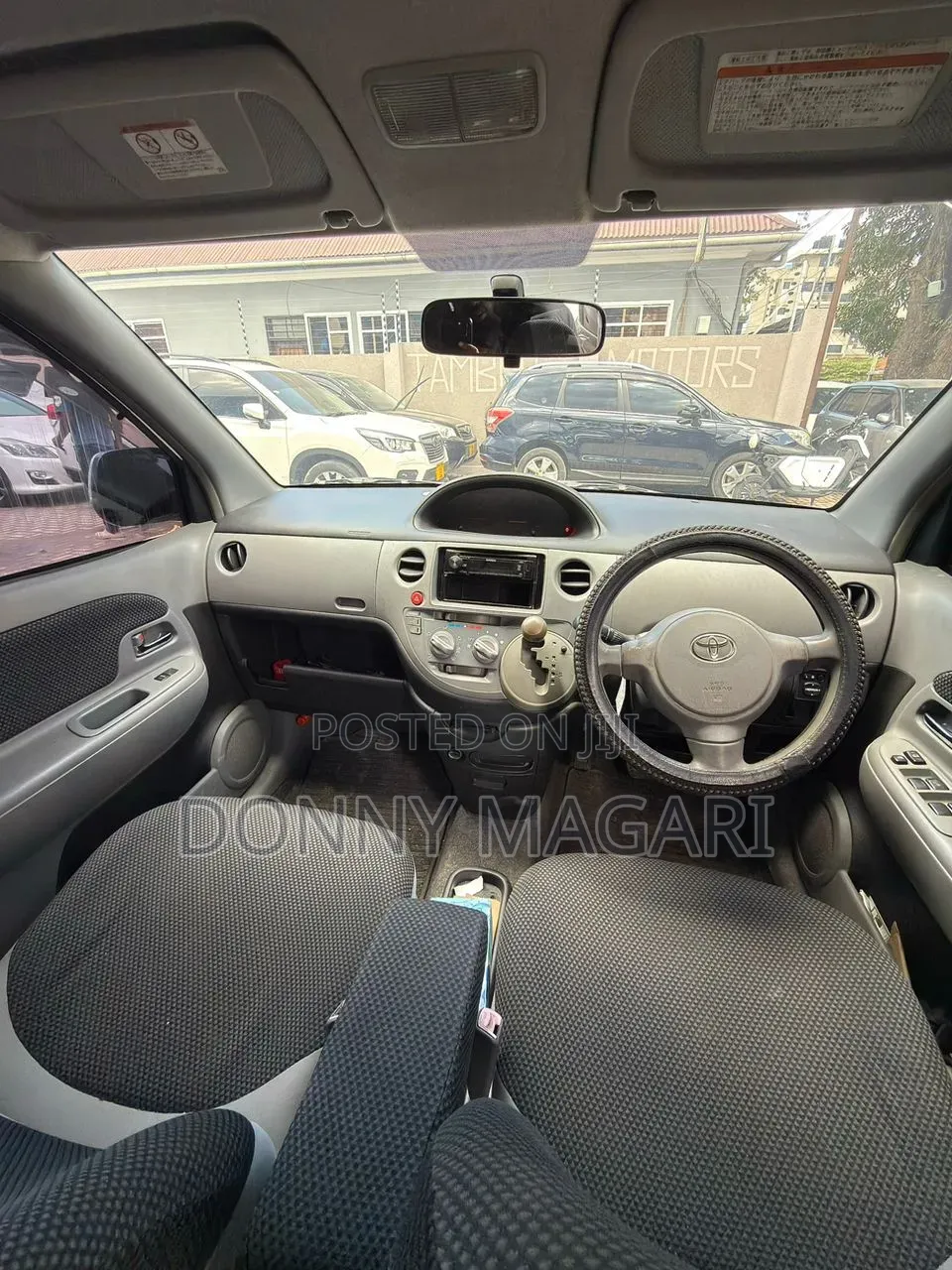 Toyota Sienta 2005 Silver