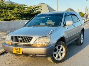 Toyota Harrier 2004 Silver