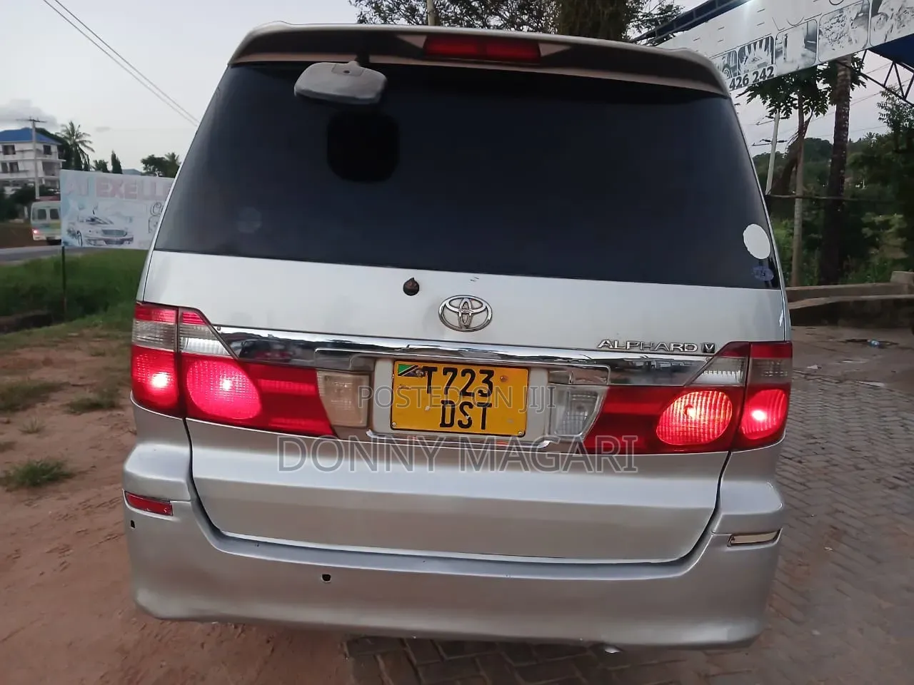 Toyota Alphard 2004 Silver