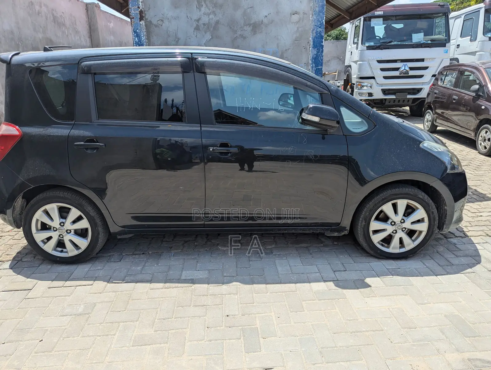 Toyota Ractis 1.5 FWD 2007 Black