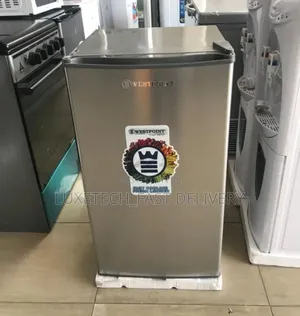 Westpoint Single-Door Mini Refrigerator 91-Liters