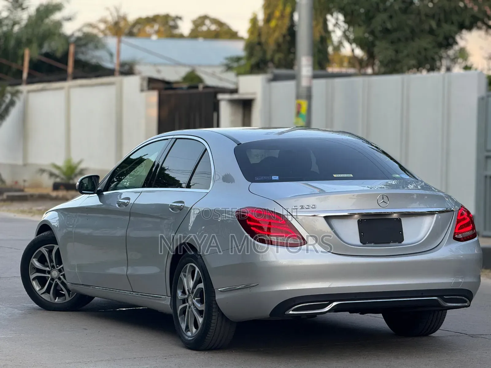 Mercedes-Benz C200 2015 Silver